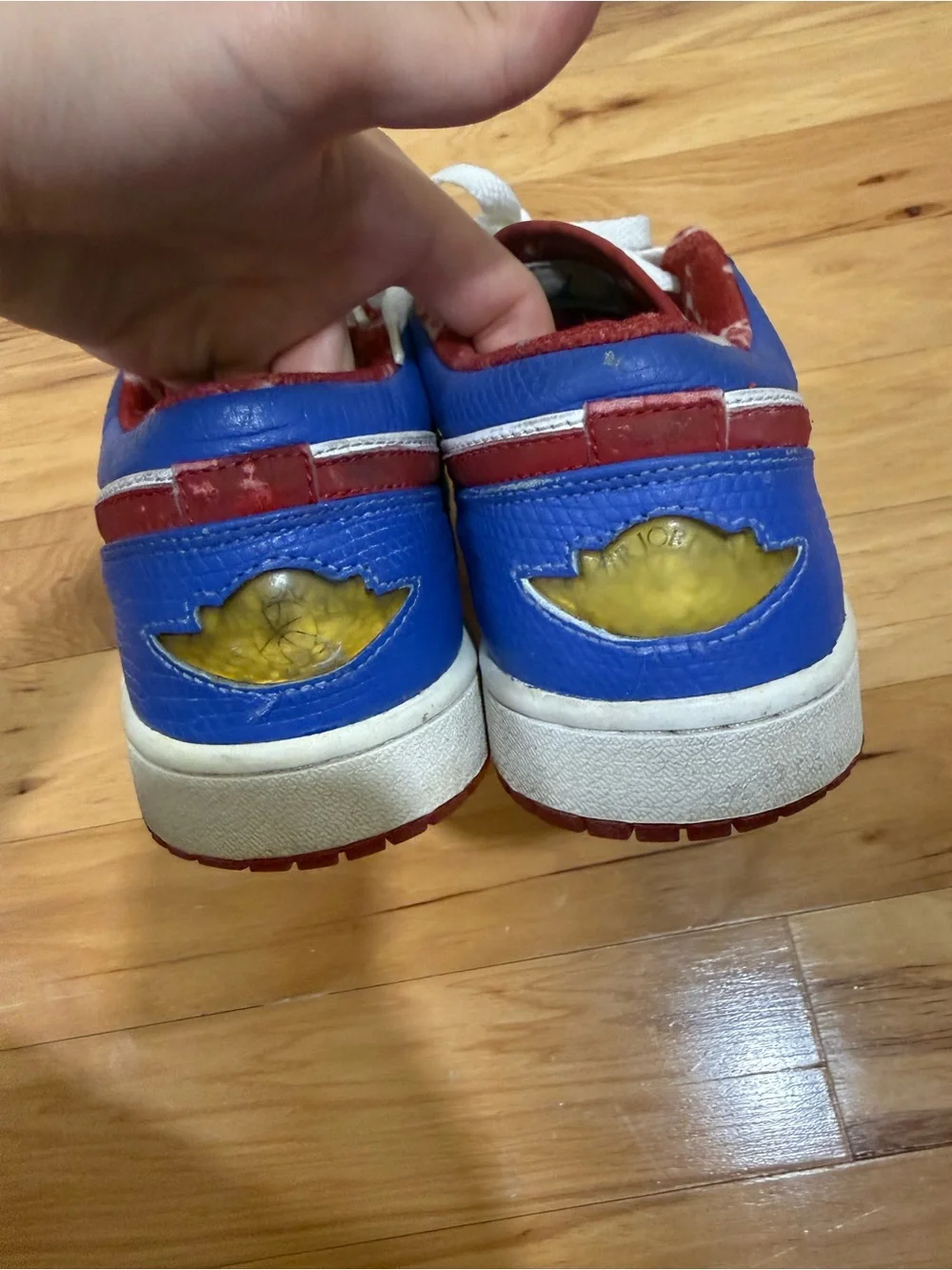 Air Jordan 1 Low retro east side men’s size 9